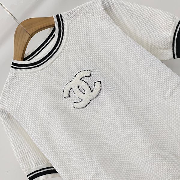 数量限定！シャネル CC 刺繍ラウンドネック半袖 偽物 she65525